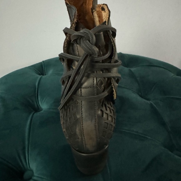 Freebird boots size 12 - Picture 3 of 6